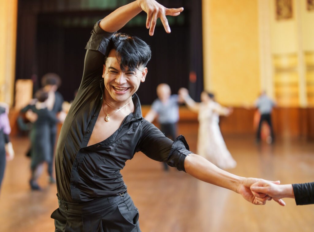 Salsa, bachata, kizomba, merengue and cumbria dance instructors in Greensboro